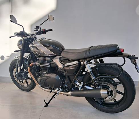 TRIUMPH SPEED TWIN 900 